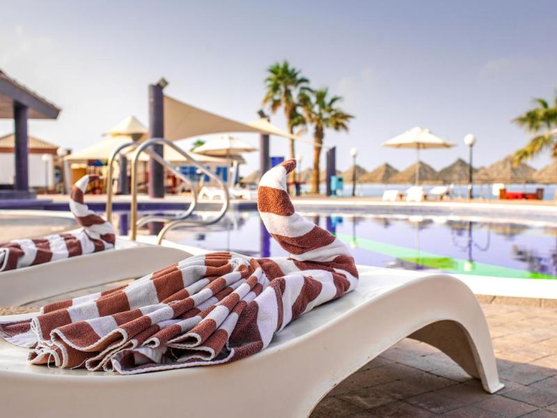 Royal Beach Hotel & Resort