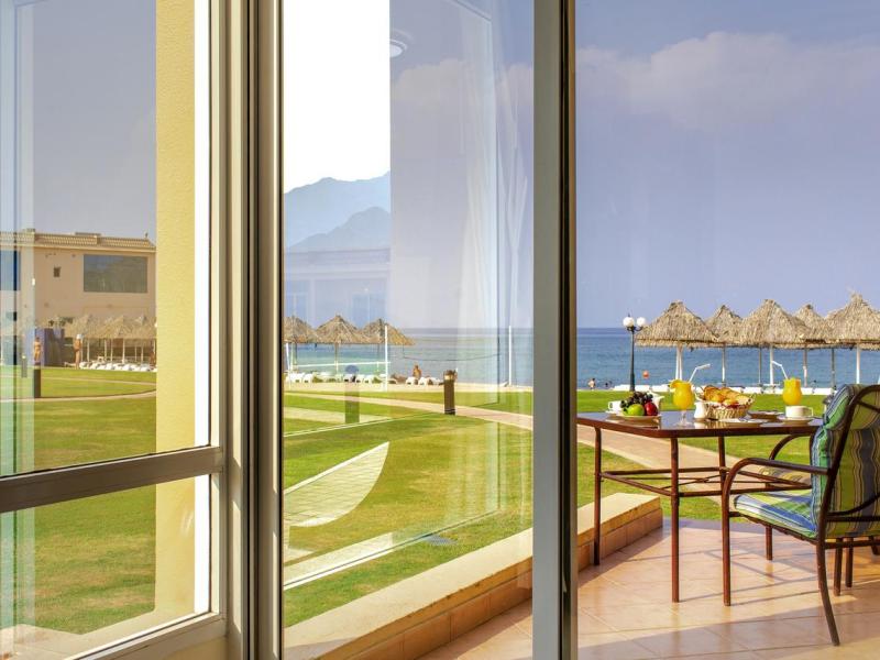 Royal Beach Hotel & Resort