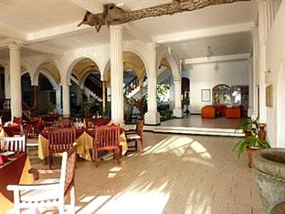 Royal Beach Resort