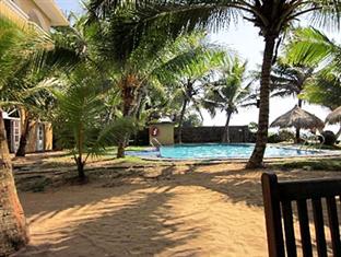 Royal Beach Resort