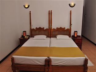 Royal Beach Resort