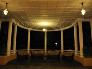 Royal Beach Resort