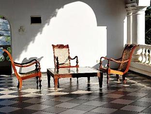 Royal Beach Resort