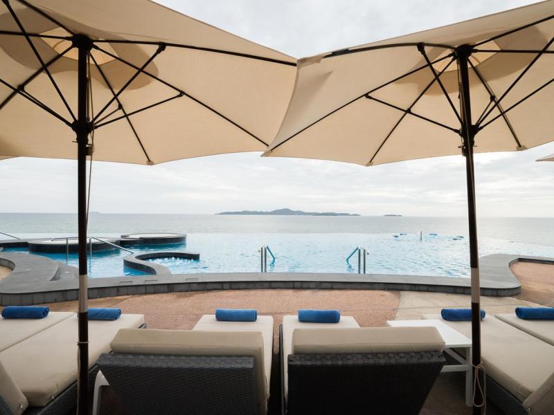 Royal Cliff Beach Hotel