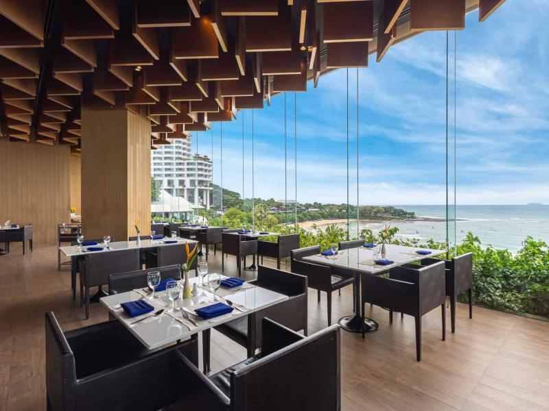 Royal Cliff Beach Hotel