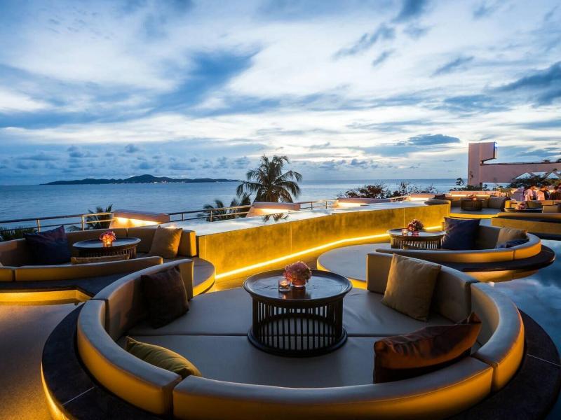 Royal Cliff Beach Terrace