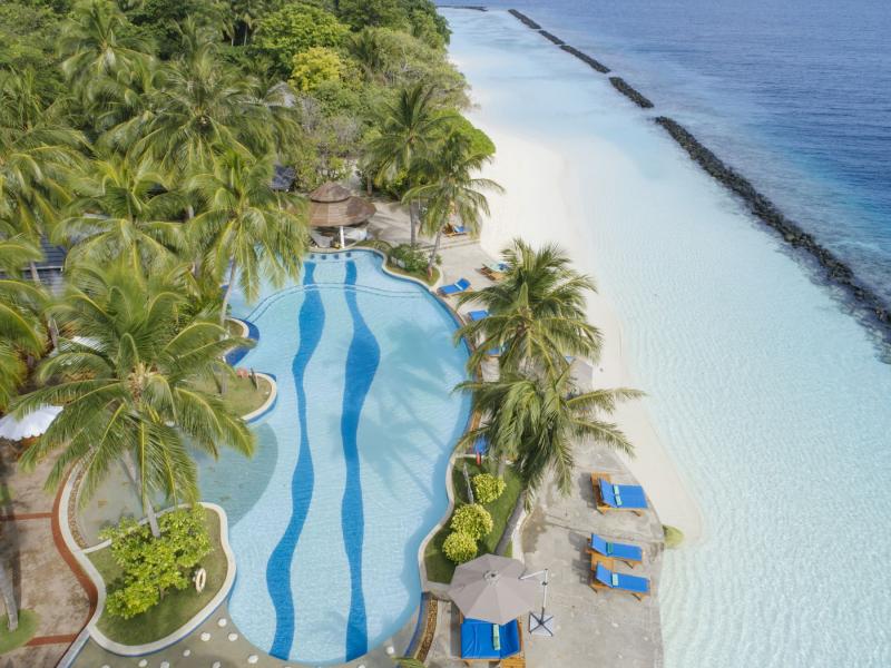 Royal Island Resort & Spa