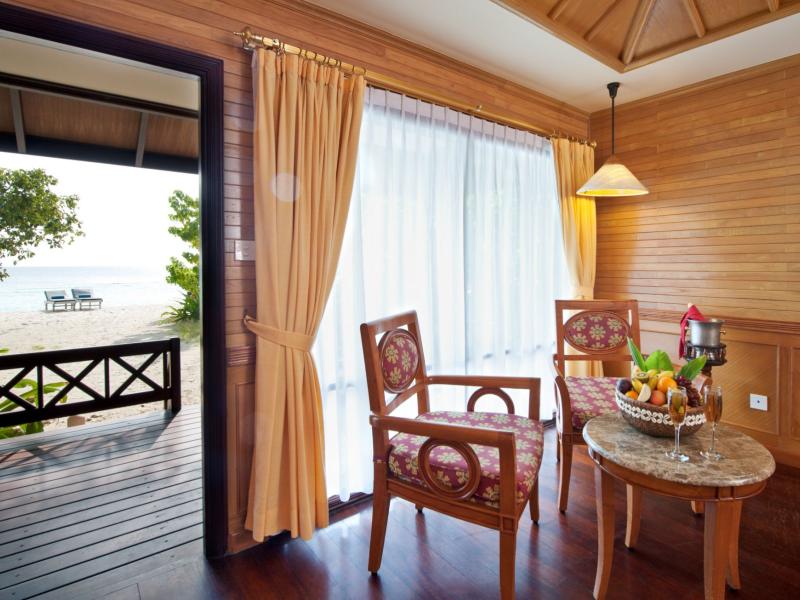 Royal Island Resort & Spa