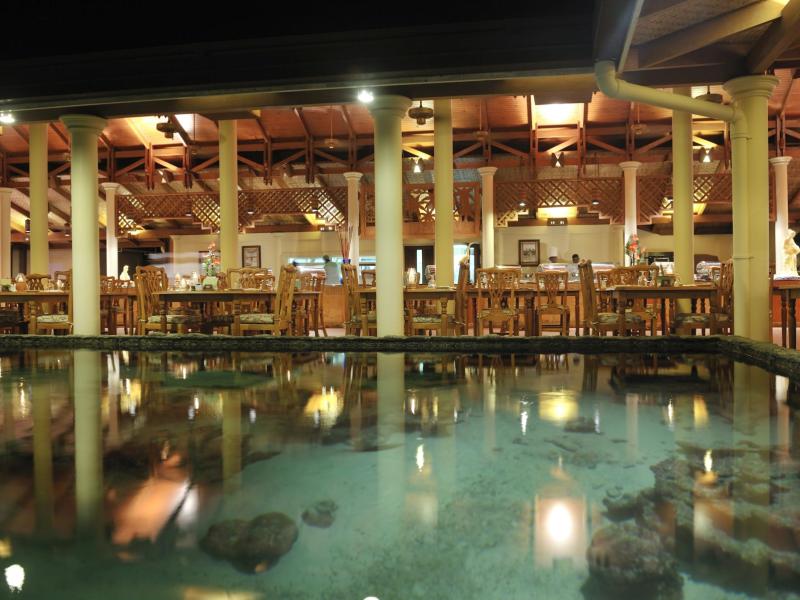 Royal Island Resort & Spa