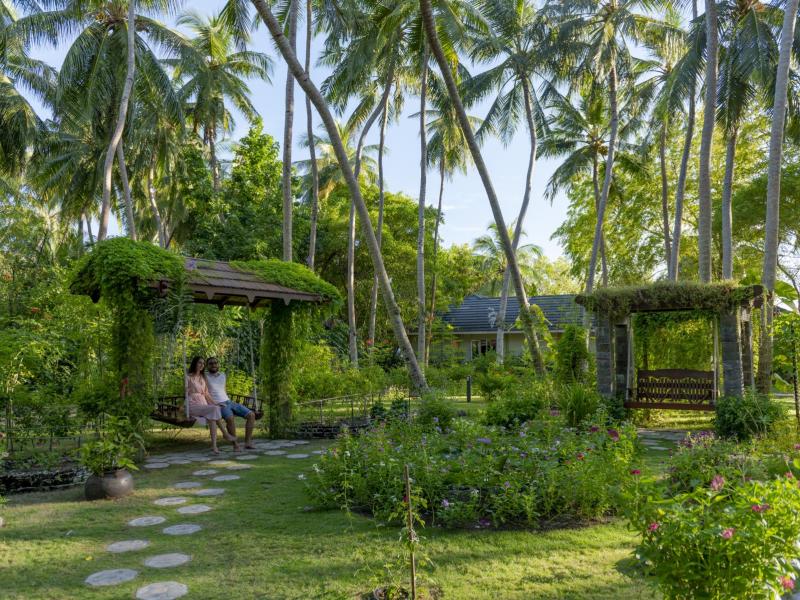 Royal Island Resort & Spa