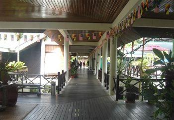 Royal Mulu Resort