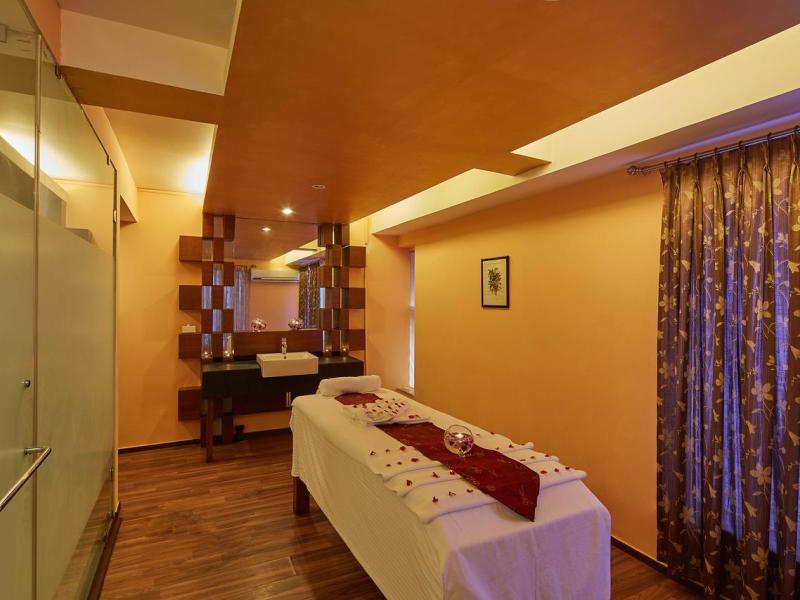 Royal Orchid Beach Resort & Spa