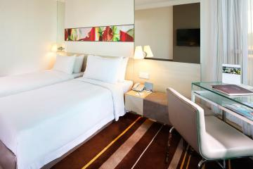 Отель Royal Pacific Towers Китай, Гонконг, фото 19