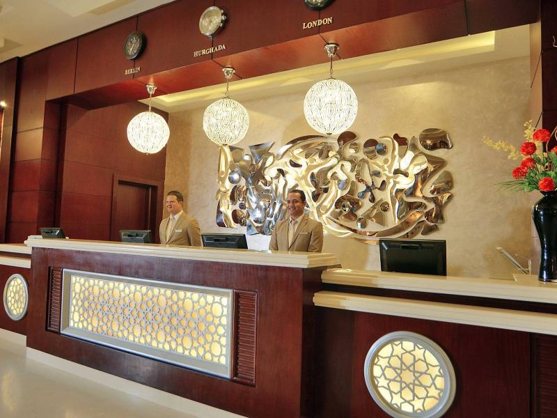 Pickalbatros White Beach Resort