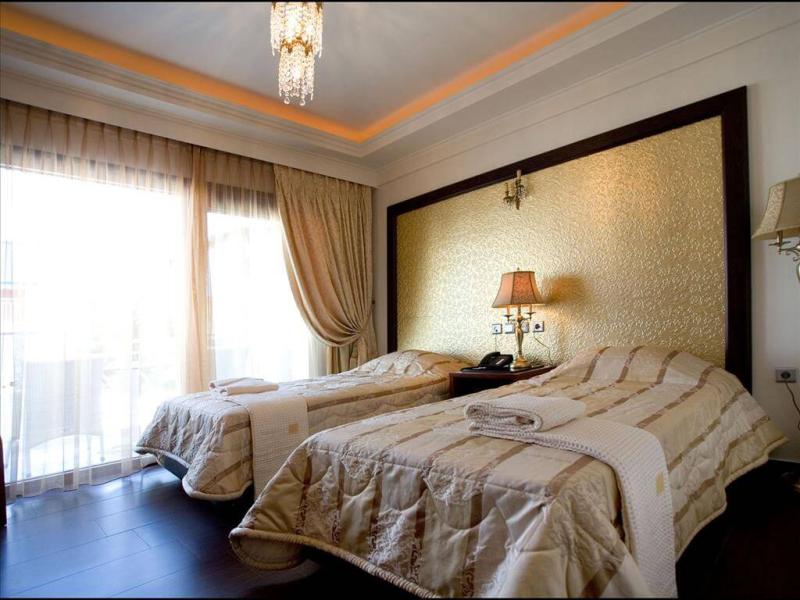 Royal Palace Resort & Spa