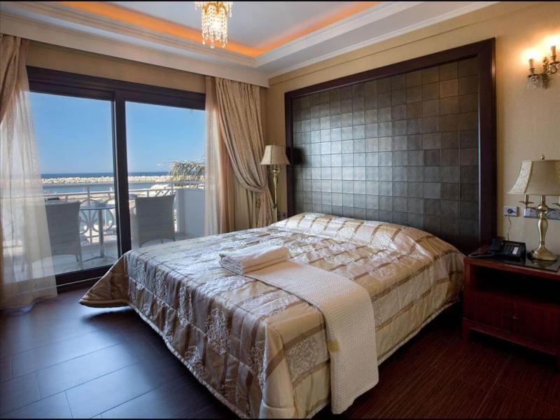 Royal Palace Resort & Spa