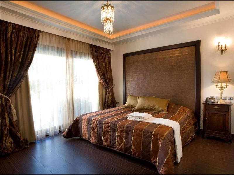 Royal Palace Resort & Spa