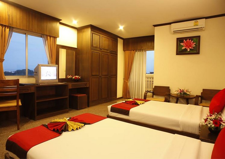 Royal Peninsula Hotel