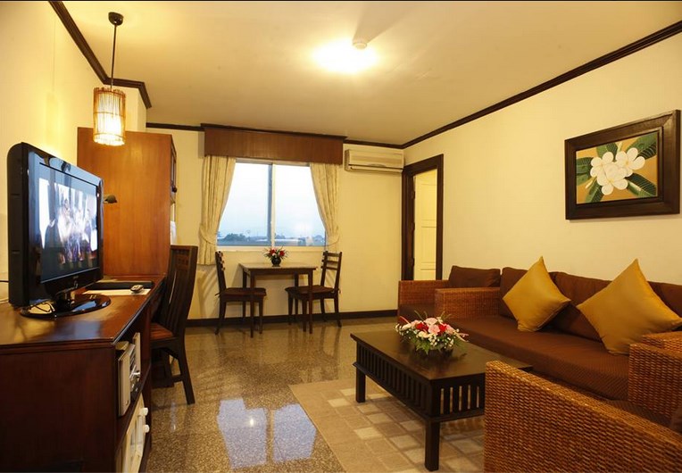 Royal Peninsula Hotel