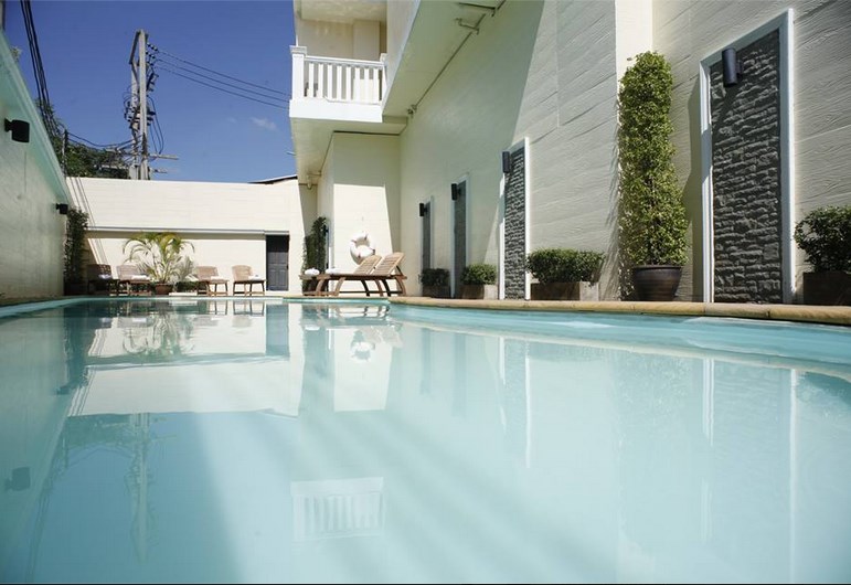 Royal Peninsula Hotel