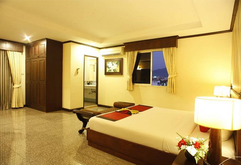 Royal Peninsula Hotel