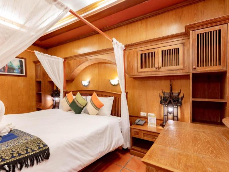 Royal Phawadee Village