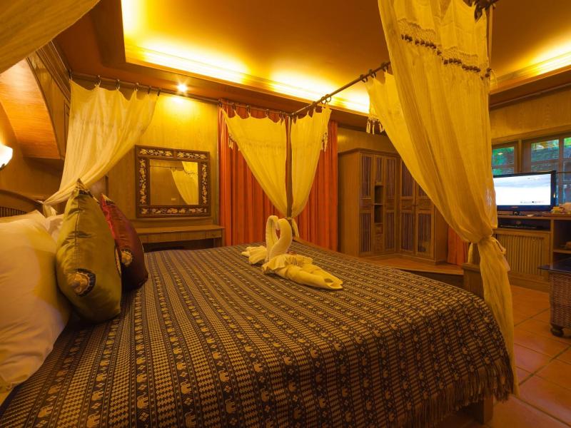 Royal Phawadee Village