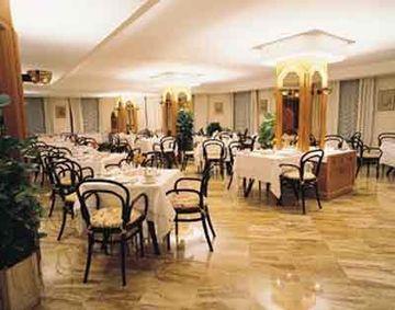 Royal Plaza