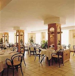 Royal Plaza