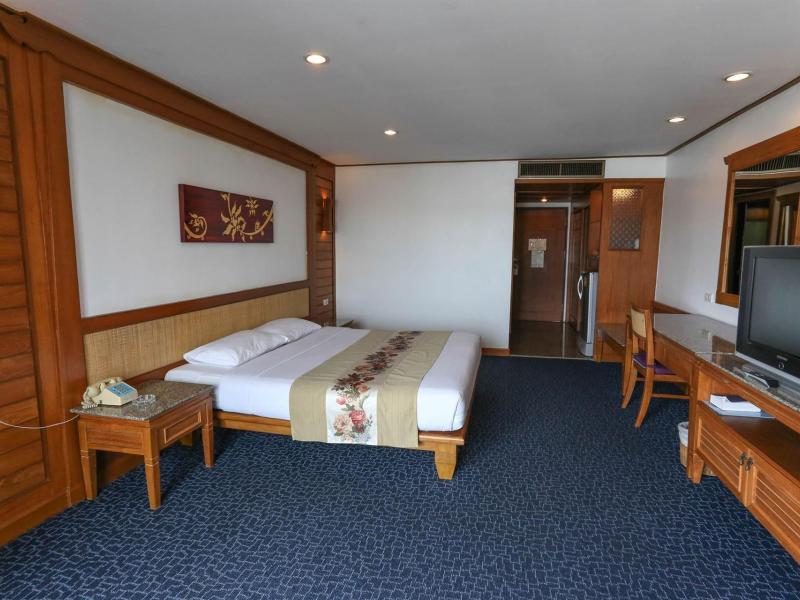 Royal Twins Palace Hotel