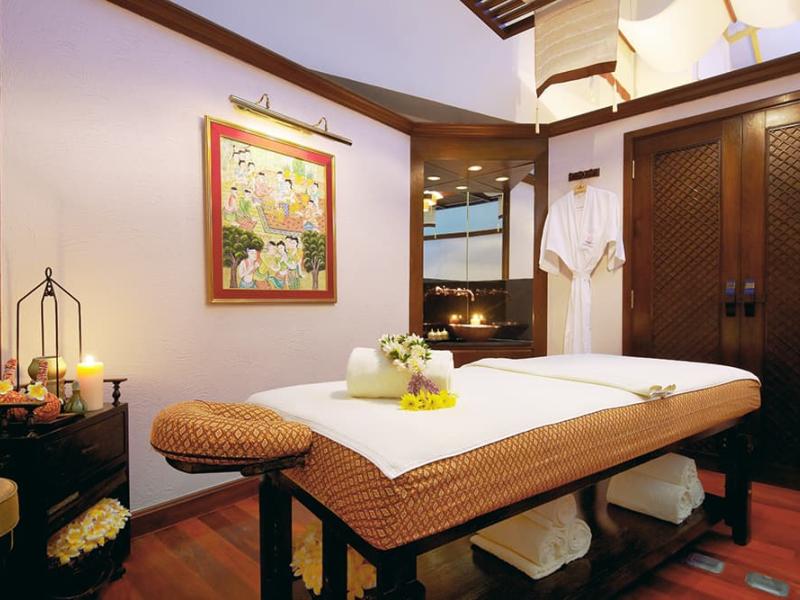 Royal Wing Suites & Spa