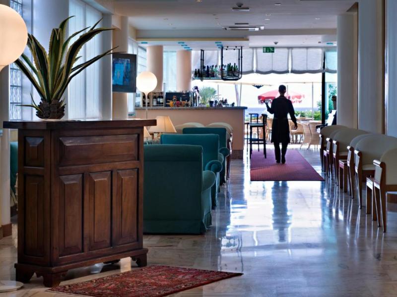 Ruhl Beach Hotel and Suites
