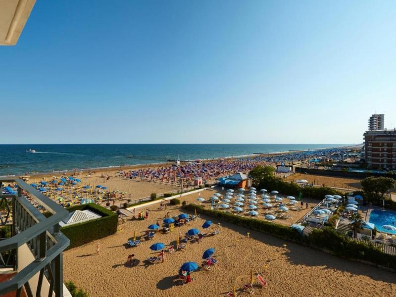 Ruhl Beach Hotel and Suites