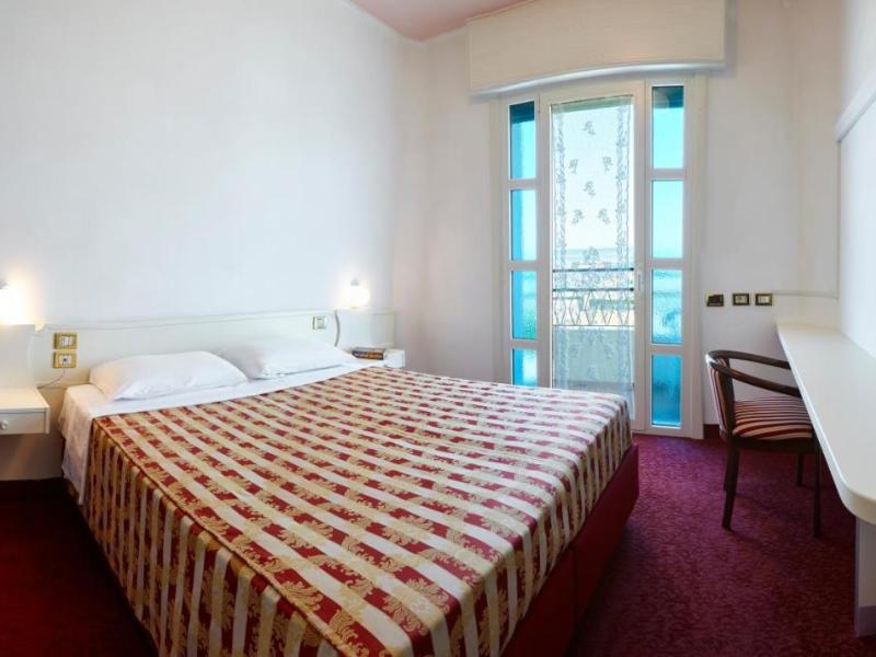 Ruhl Beach Hotel and Suites