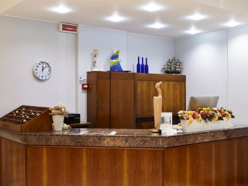 Ruhl Beach Hotel and Suites