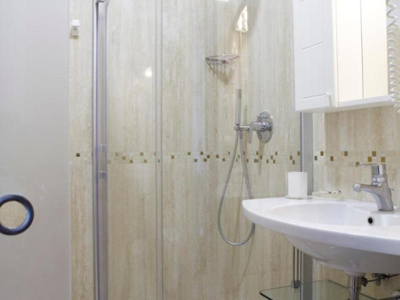 Ruhl Beach Hotel and Suites