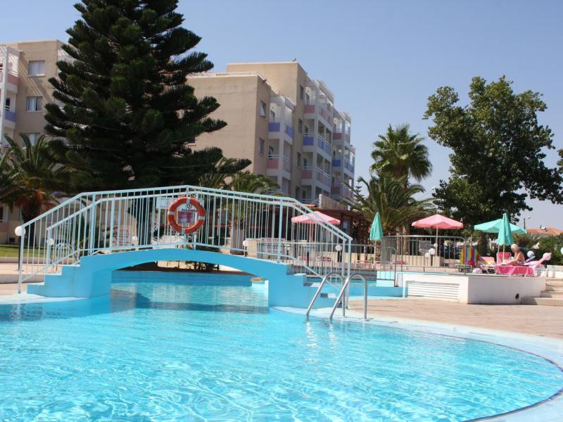 Astreas Beach Hotel Apartments