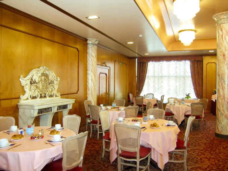 Russott Hotel 