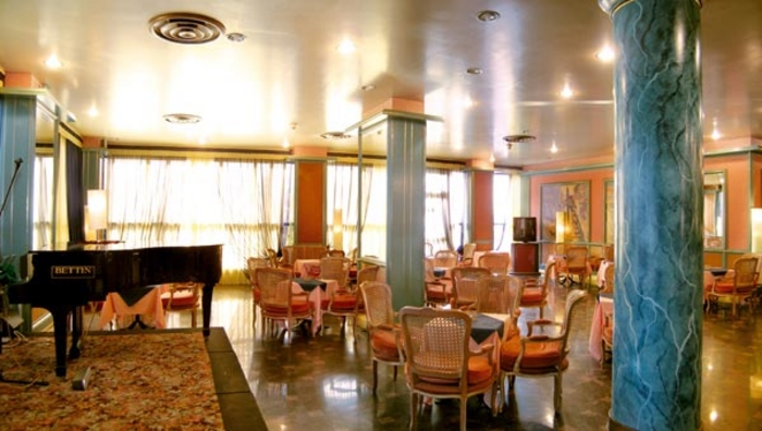 Russott Hotel 
