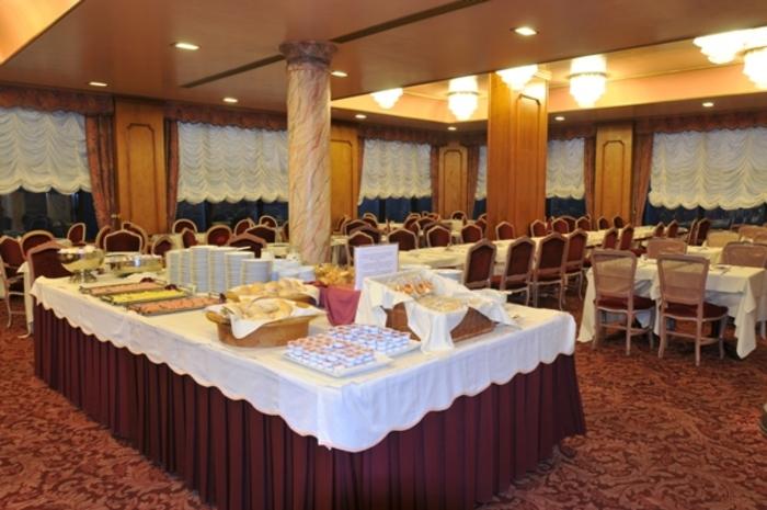 Russott Hotel 