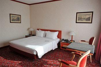 Russott Hotel 