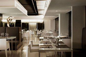 Отель S15 Sukhumvit Hotel Таиланд, Бангкок, фото 10