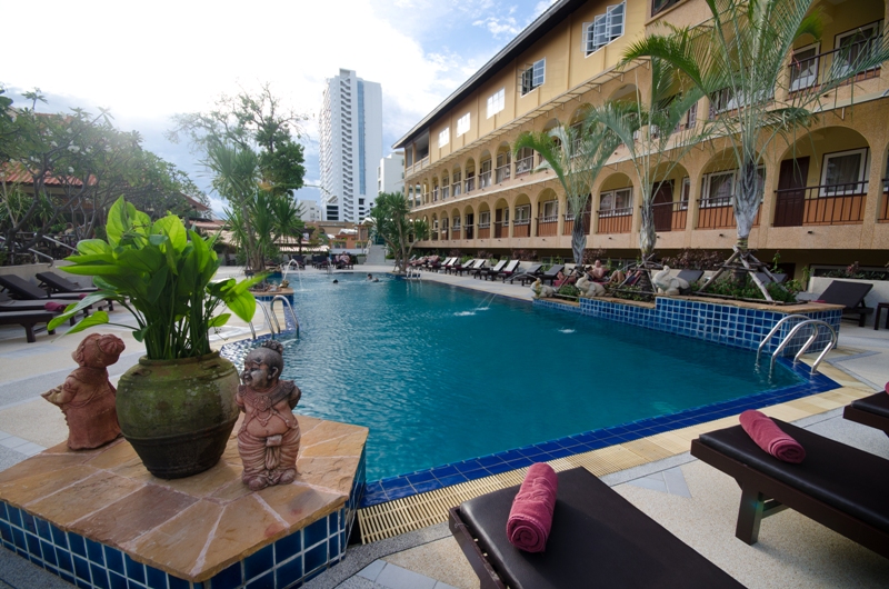 S lodge Pattaya