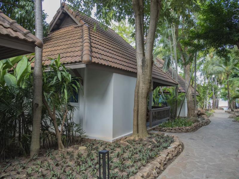 Samui Natien Resort