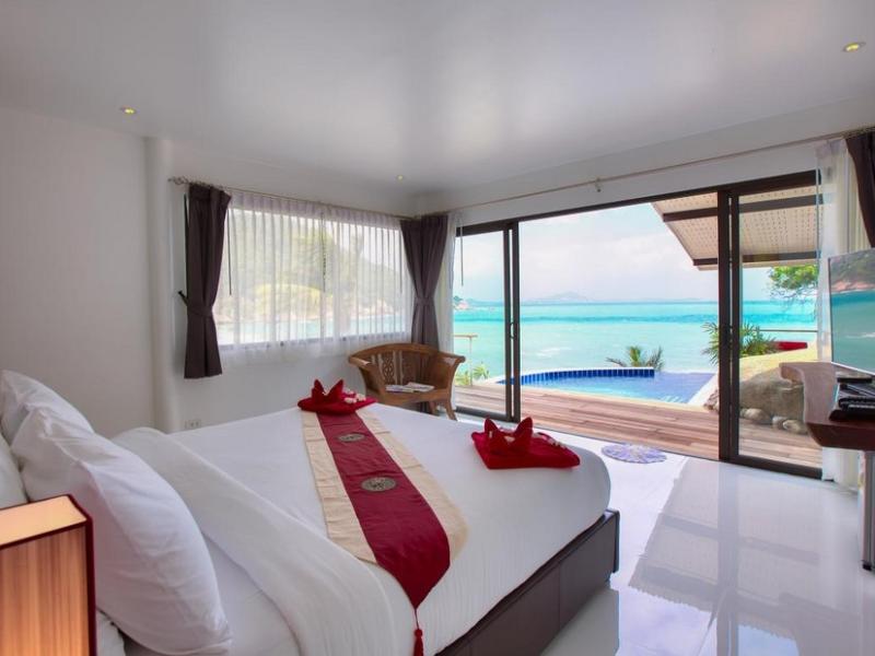 Crystal Bay Yacht Club Beach Resort