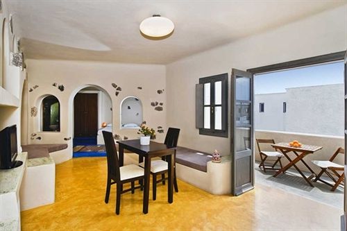 Athanasia Apartments