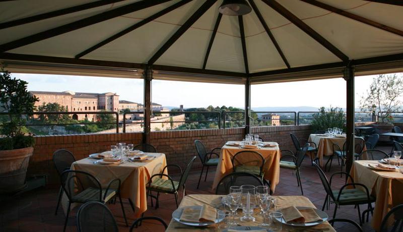 Hotel Athena