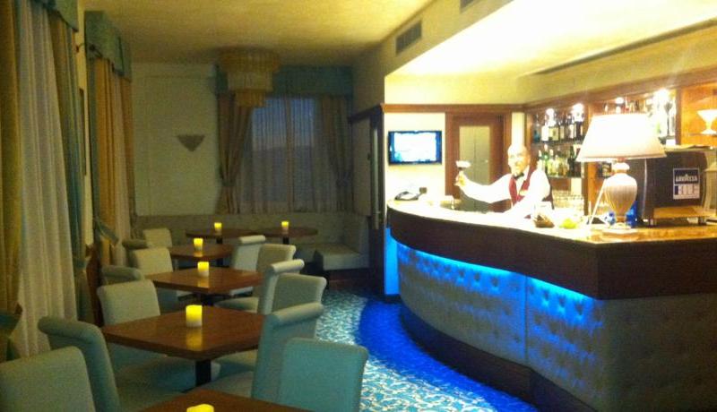 Hotel Athena