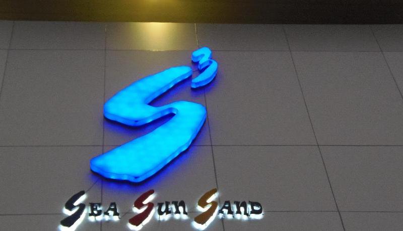 Sand Sea Resort & Spa