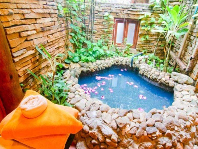 Sand Sea Resort & Spa